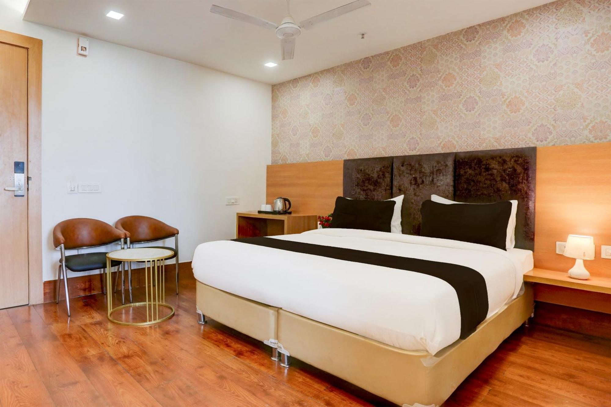 Palette Calista Premium Resort Samalkha Esterno foto