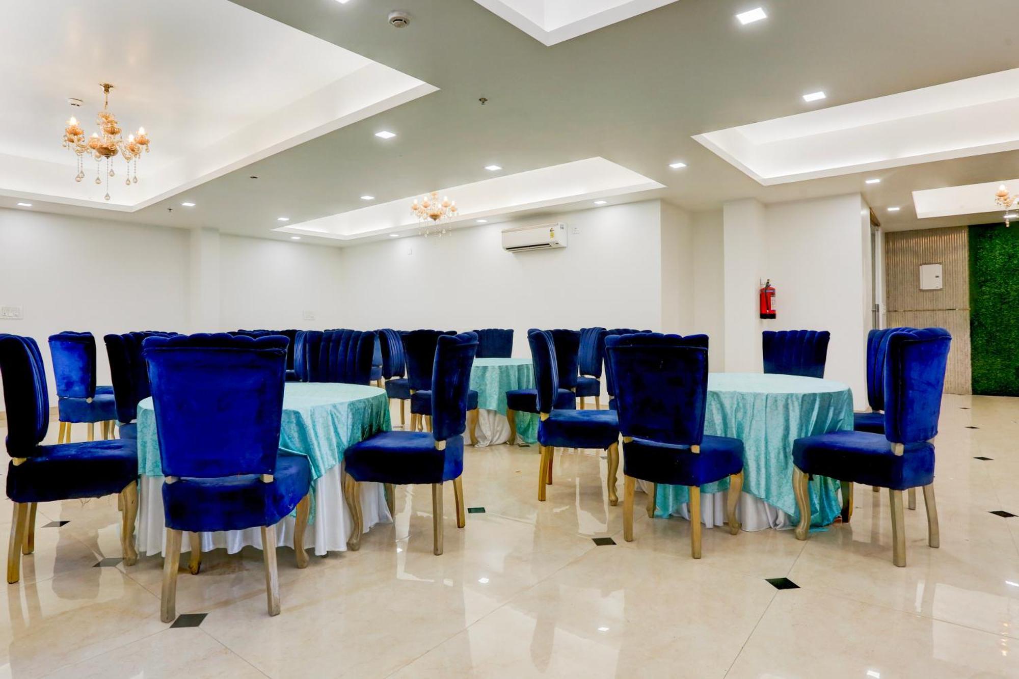 Palette Calista Premium Resort Samalkha Esterno foto