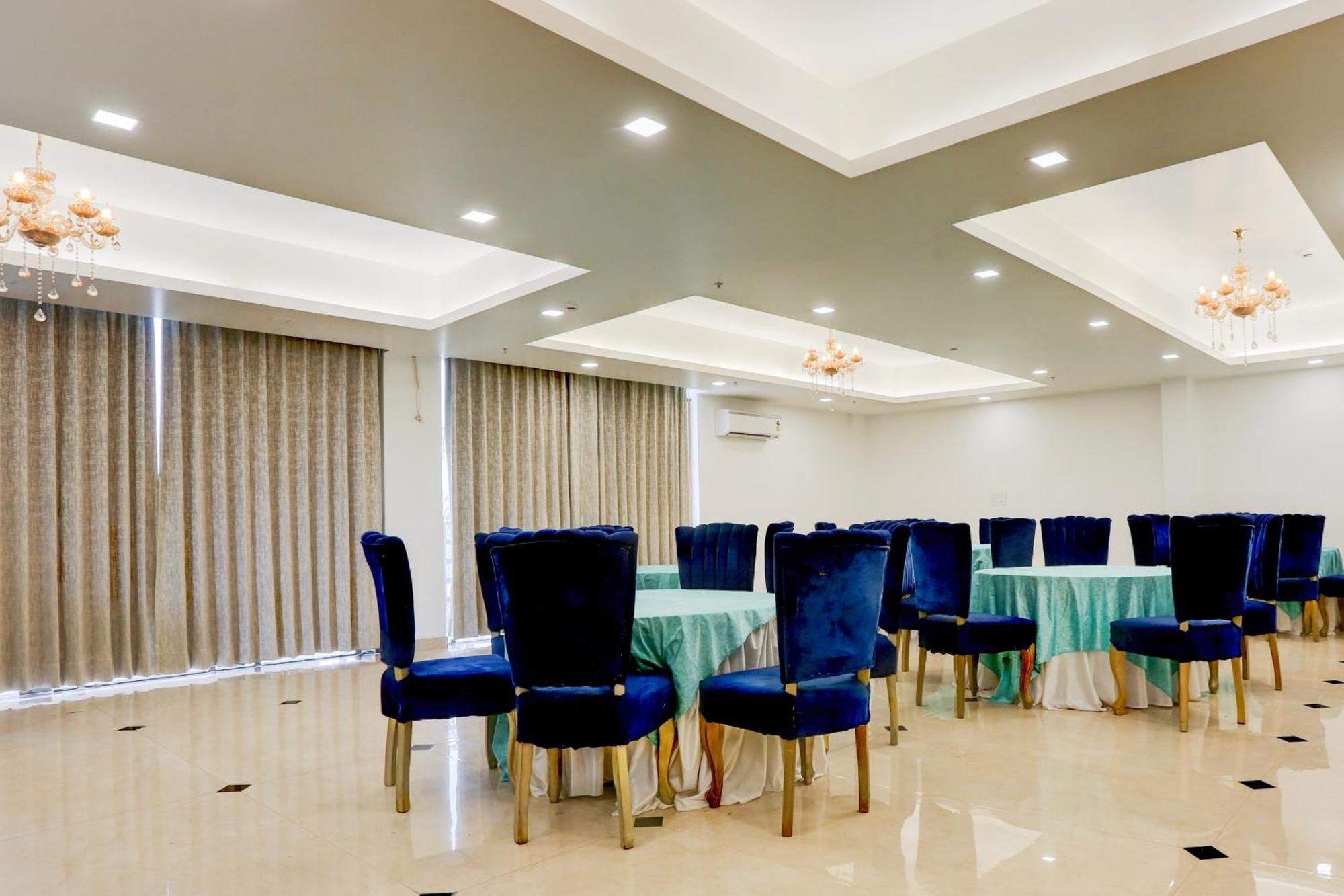 Palette Calista Premium Resort Samalkha Esterno foto